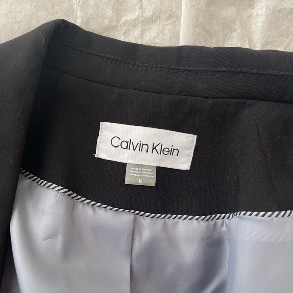 Calvin Klein blazer - Picture 3 of 6